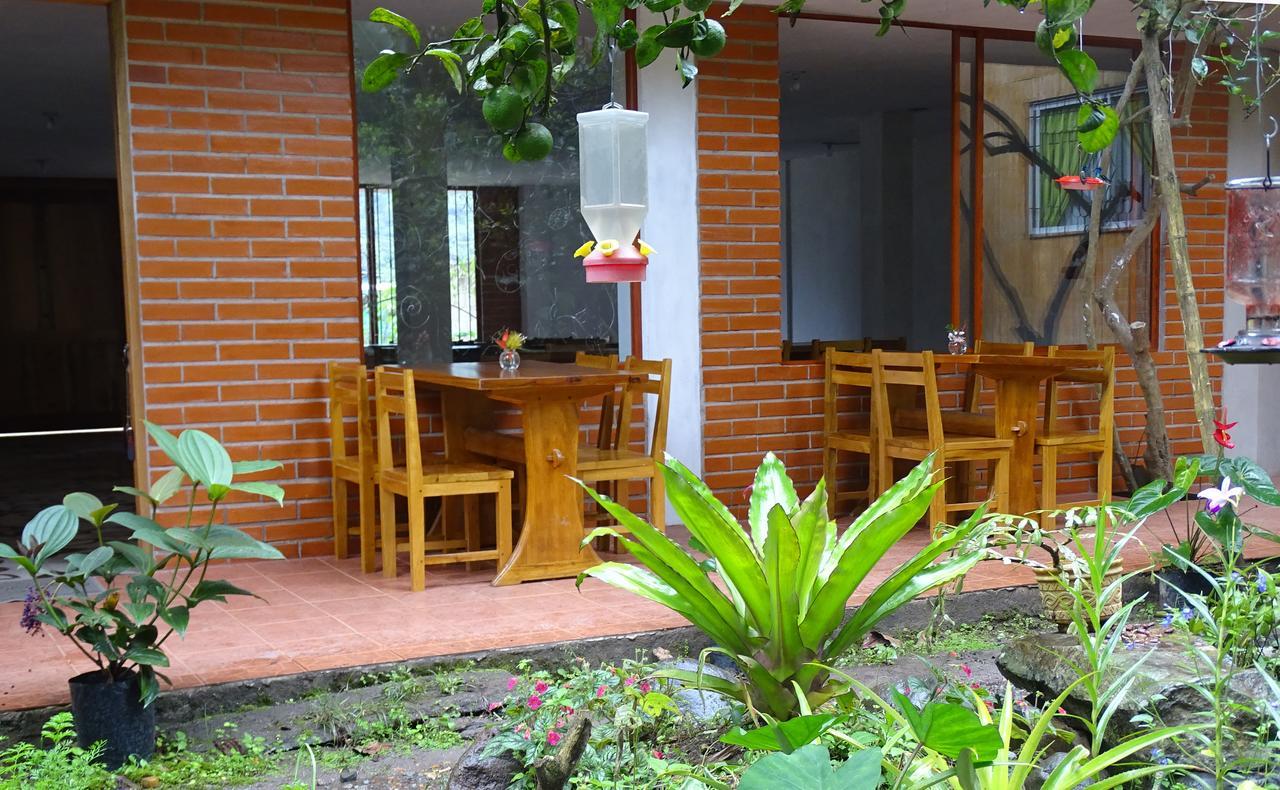 Cabanas Armonia Y Jardin De Orquideas Villa Mindo Buitenkant foto